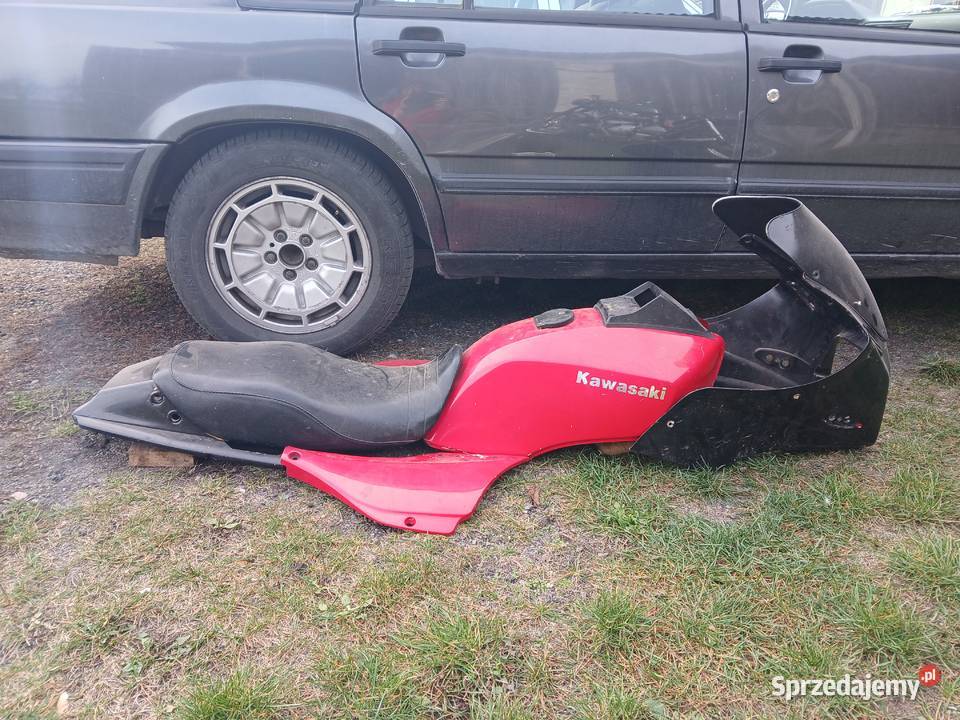 Kawasaki GPZ 750 owiewki plastiki Pajęczno sprzedam
