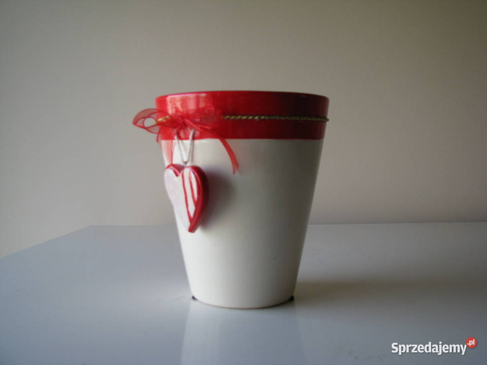 Ceramiczna osłonka na doniczkę z serduszkiem Brzegi sprzedam