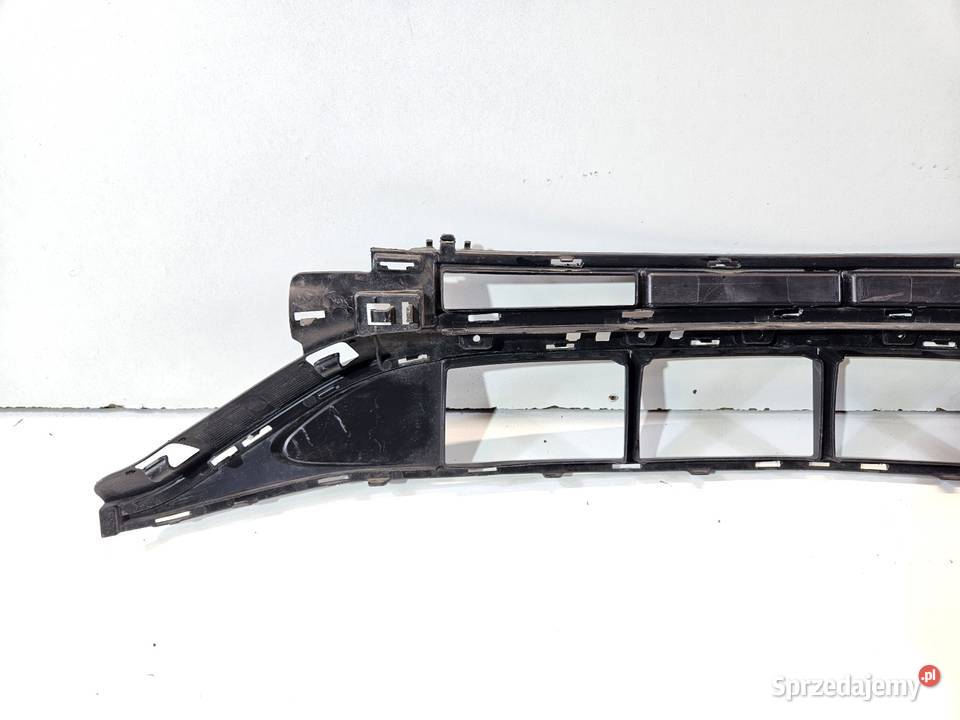 MERCEDES CKLASA W206 AMG KRATKA ŚRODKOWA Międzychód