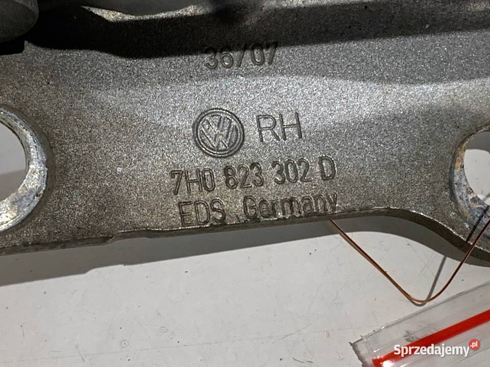 ZAWIAS MASKI PRAWY PRZÓD VW TRANSPORTER T5 Bus osobowe podkarpackie