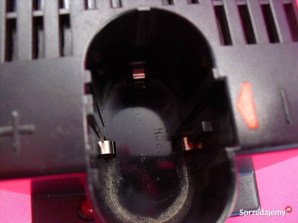 Ładowarka BOSCH Typ 2 607 224 000 Bielawa