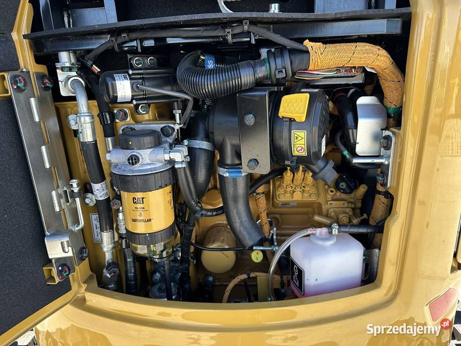 FABRYCZNIE NOWA MINIKOPARKA CATERPILLAR 302 CR Tuliszków