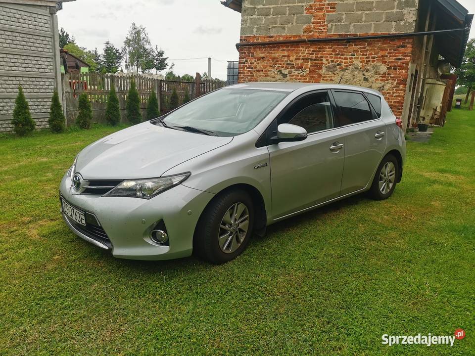 Sprzedam Toyota Auris 18 Hybrid i gaz LPG wielofunkcyjna kierownica Toyota Radomsko