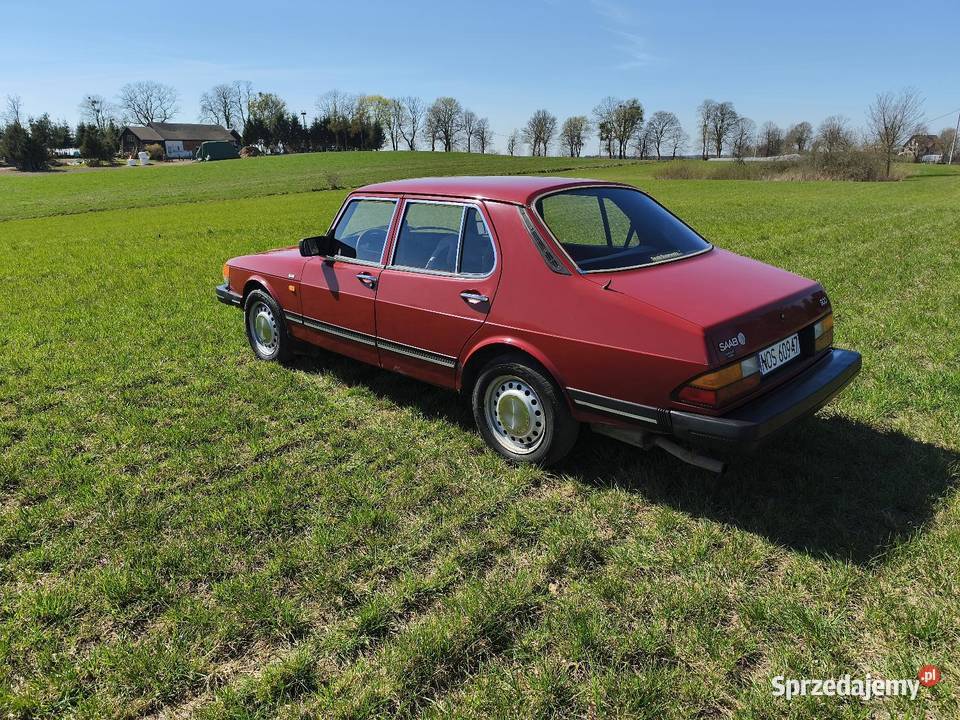 Saab 900 sedan warmińsko-mazurskie