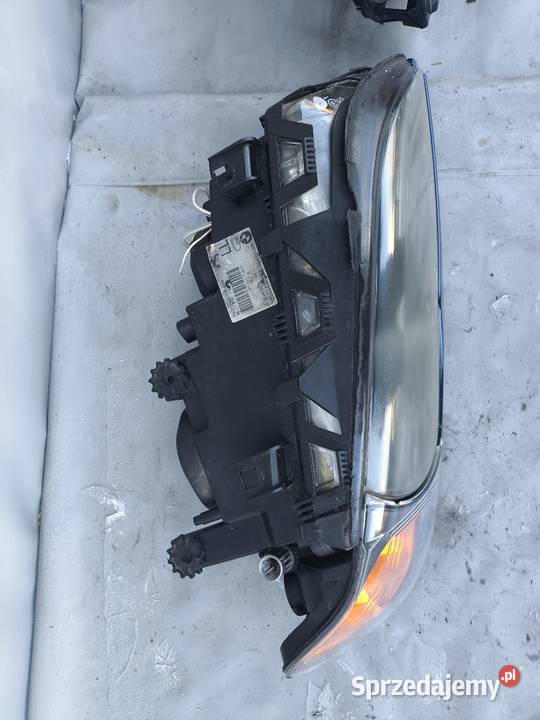 BMW E46 LIFT FL LAMPA PRZEDNIA LEWA PRAWA RINGI osobowe