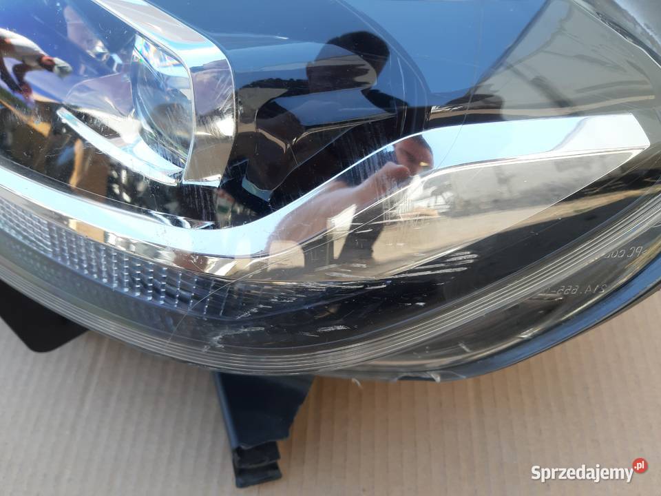 MERCEDES XKLASA W470 REFLEKTOR LEWY FULL LED Bieleń sprzedam