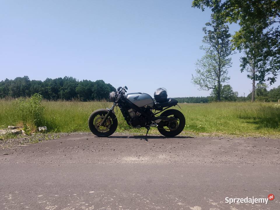 Honda Szybsza wygląda Cafe racer na kawę i Jelenia Góra