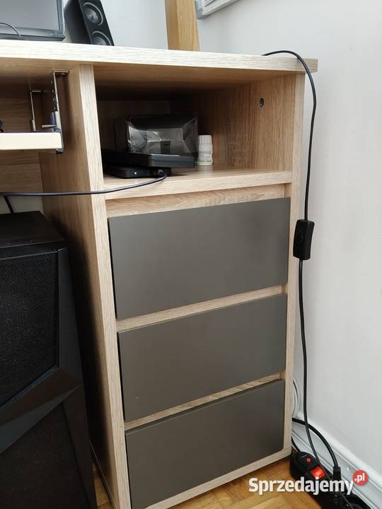 Biurko z wysuwaną szufladą i komoda Pozostałe sprzedam