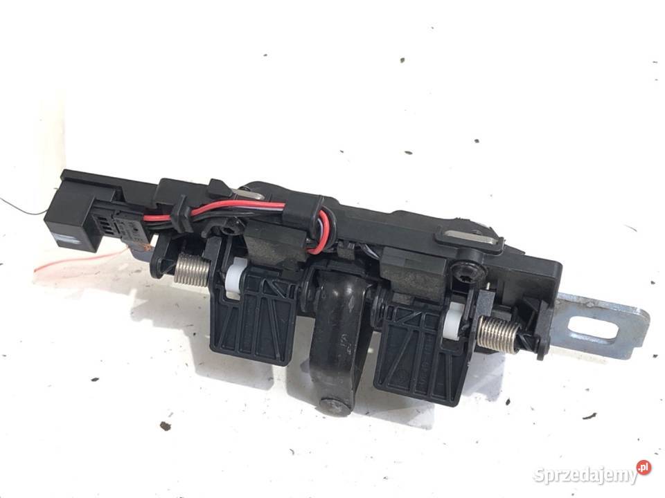 ZAMEK RYGIEL KLAPY TYŁ AUDI Q5 FY SUV 80A827507 Motoryzacja