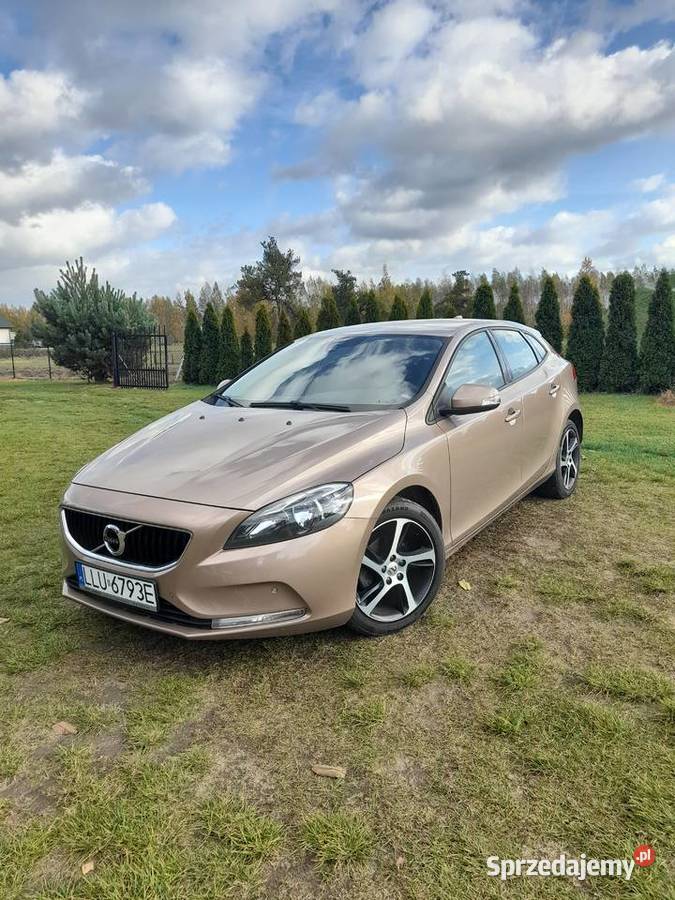 Volvo v40 nowy rozrząd olej filtry opony 23r Rok produkcji 2016 Okrzeja