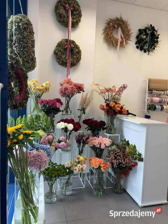 ODSTĄPIĘ ODSPRZEDAM DZIAŁAJACĄ DOBRZE