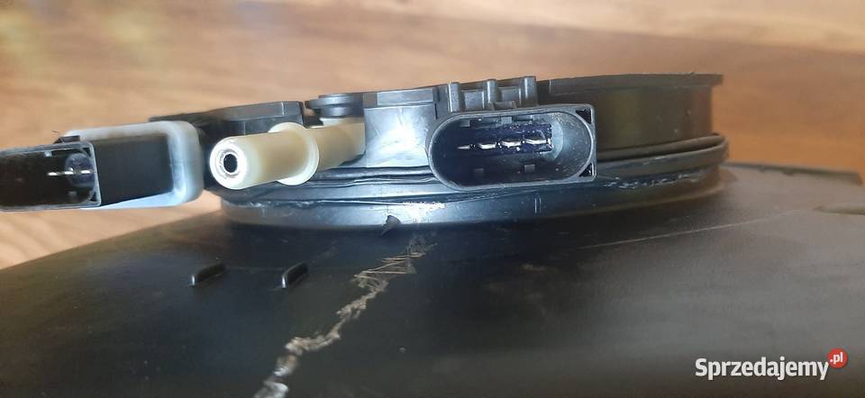 Zbiornik ADBLUE VW passat B8 oryginalny z pompą Chocianów