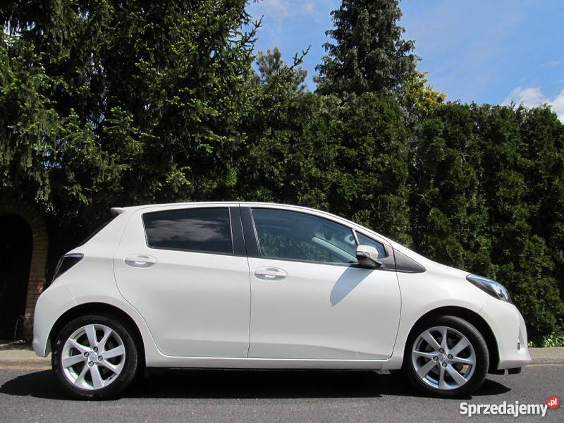 Sprzedam nieuszkodzony Toyota Yaris III 2014 elektryczne lusterka Yaris Leszno