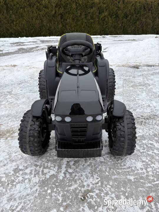 traktor na akumulator Titanium Z z przyczepą świętokrzyskie Grabownica