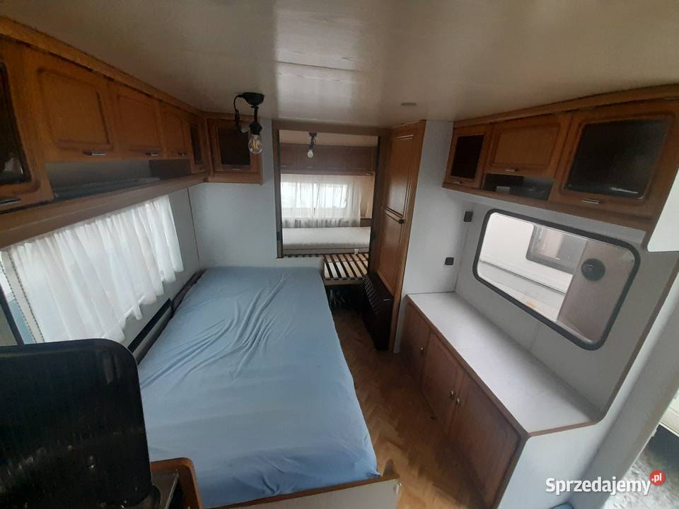 Przyczepa kempingowa z przedsionkiem transport Sieradz