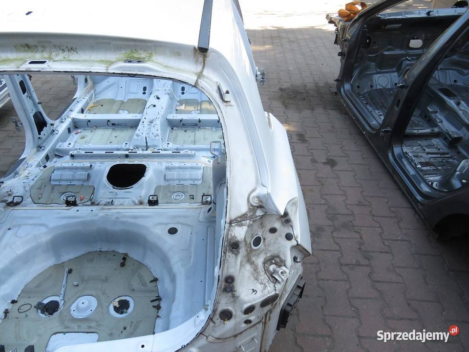 PAS TYLNY TYŁ WANNA PYW HYUNDAI I30 III HB osobowe