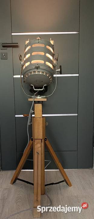 Lampa loft Vintage teatralno filmowa PRL zabytek Poznań