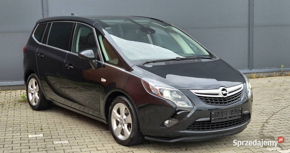 Opel Zafira C 16 CDTi 136 Pełna wyposazenia kurtyny powietrzne Zafira Zamość