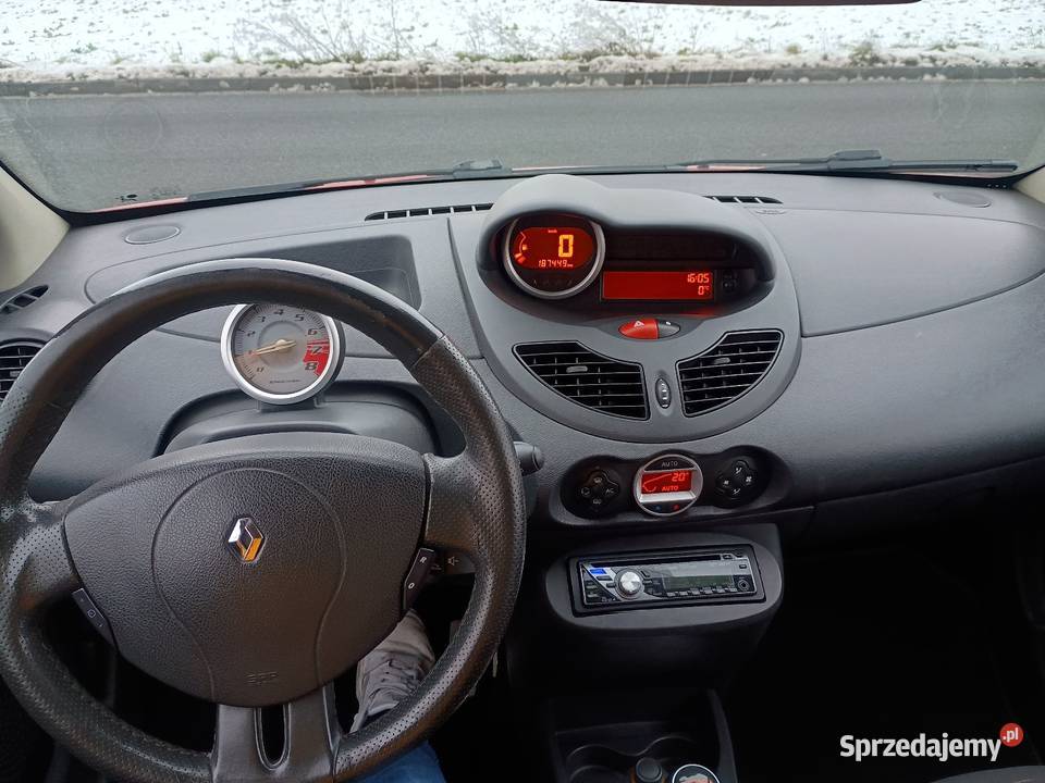 Renault Twingo RS CUP 16 133 Renault Sport 17 gniazdo USB
