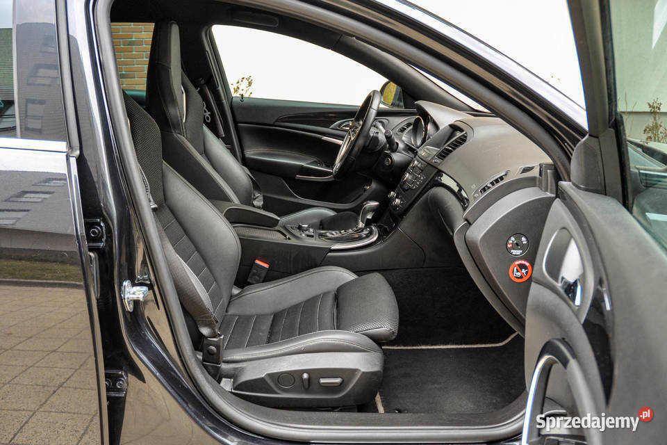 Opel Insignia 28T 325 2011 r Automat 4x4 OPC Wrocław