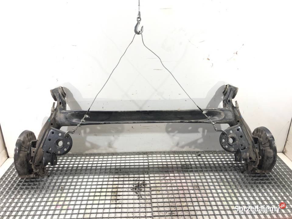 BELKA TYŁ HYUNDAI i30 Hatchback TYLNA