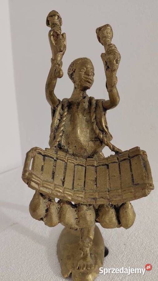 rzeźba brąz muzyk afrykański Krzykawa