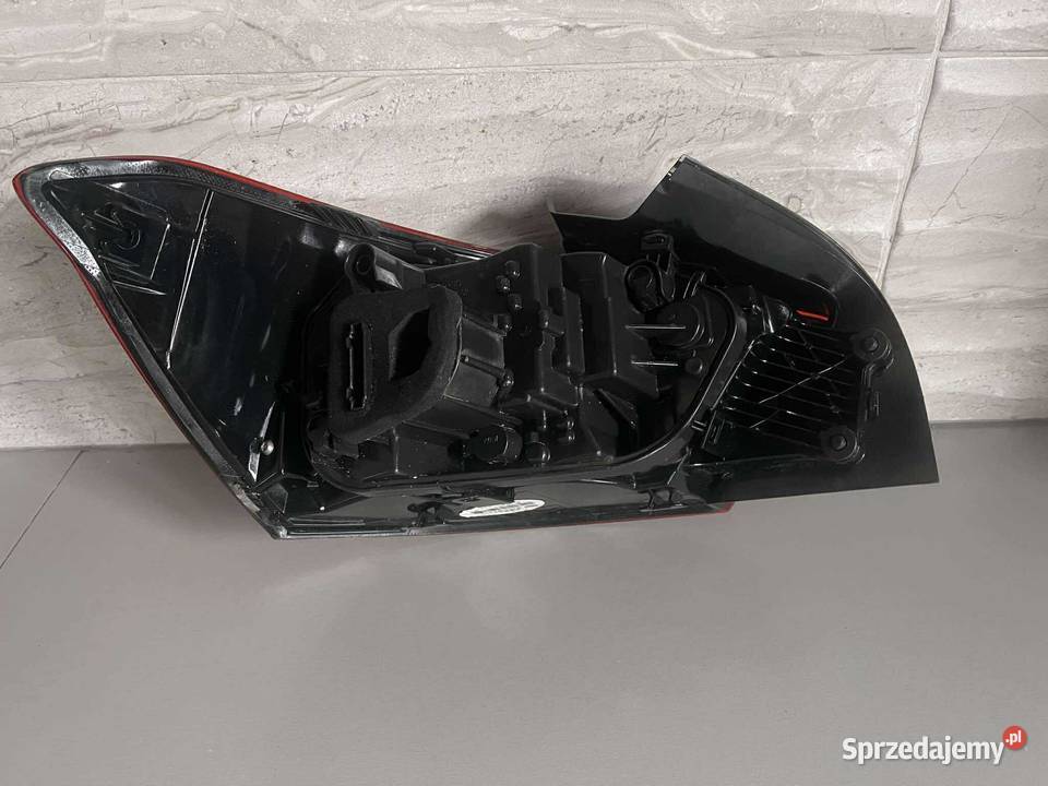 SEAT IBIZA 5 PRAWA LAMPA TYŁ 6F0945096H osobowe Ostroróg
