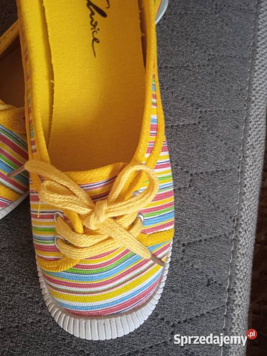 Buty sportowe damskie