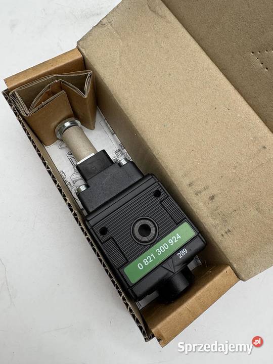 Bosch 0 821 300 924 Regulator ciśnienia mazowieckie Warszawa