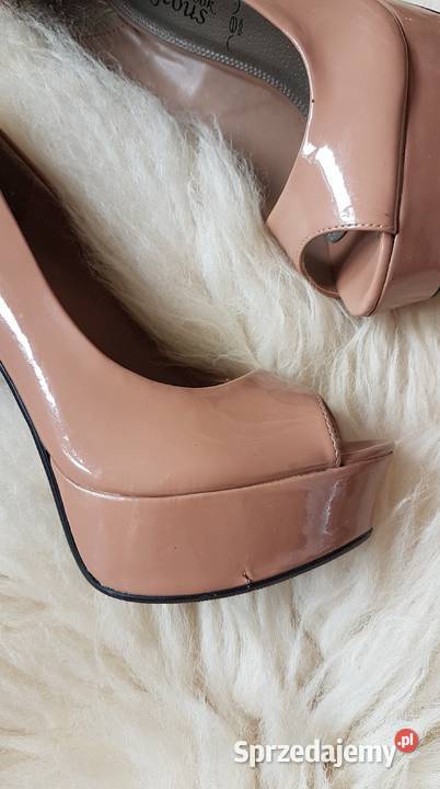 Look Cieliste szpilki beżowe Nude Open toe