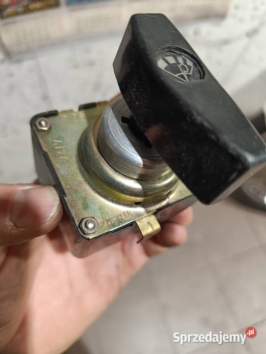 Wartburg 353 kołpaki 2 i włącznik wycieraczek wielkopolskie Zalasewo