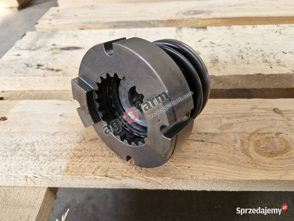 Tuleja napędu Holland T4020 TN55 TN70 TN85F Byków