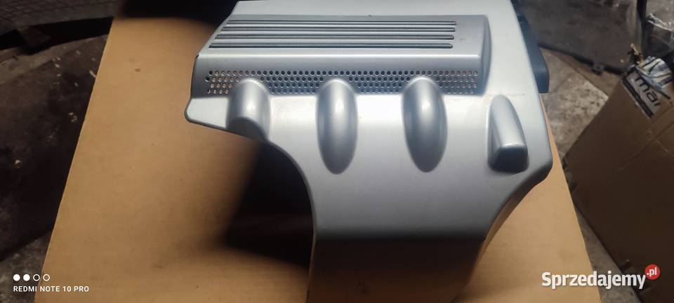 Pokrywa silnika Audi A8 D2 33 TDI 057103935B osobowe Kluczbork