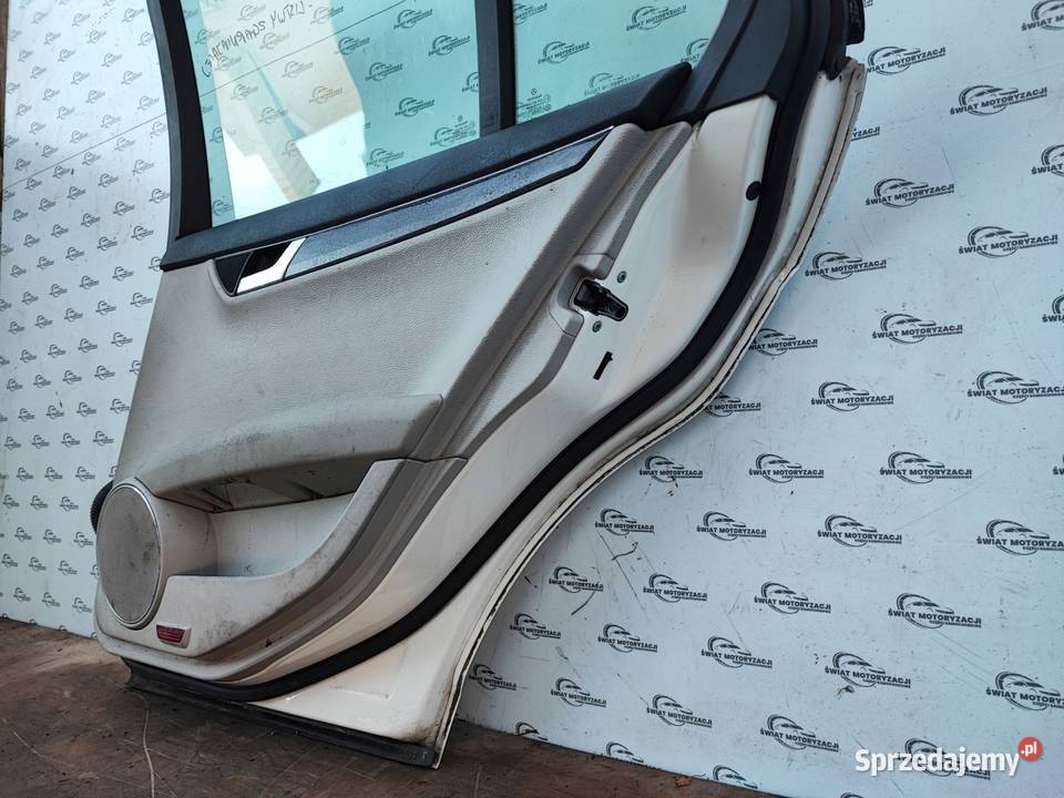 MERCEDES W204 09r Drzwi prawy tył 50 mikronów