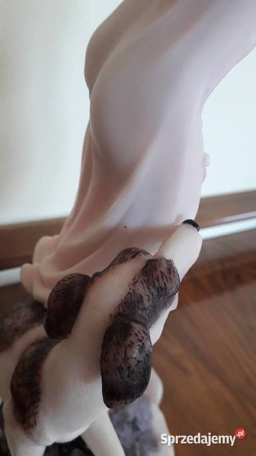 Figurka figura dama z psem porcelana biskwitowa Gryfino