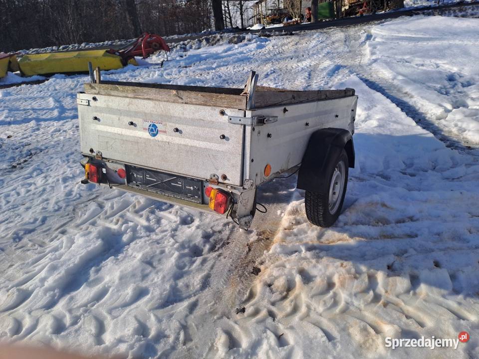 Przyczepka samochodowa przyczepa do samochodu