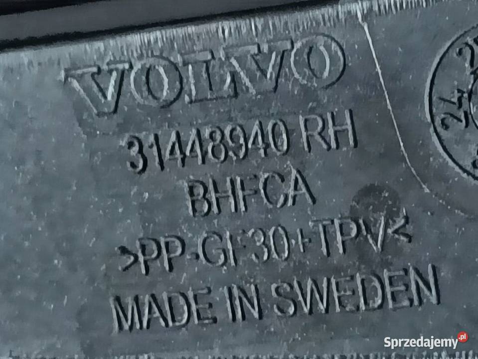 VOLVO XC40 LISTWA SZYBY CZOŁOWEJ PRAWA NOWA