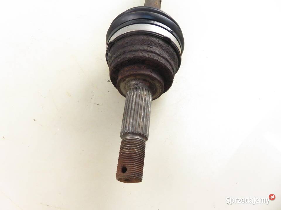 PÓŁOŚ LEWA PRZEDNIA NISSAN VERSA I 18