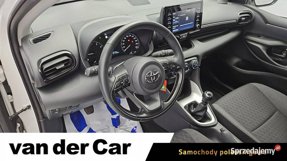 Toyota Yaris 15 Comfort Z Polskiego Salonu Rok produkcji 2022 mazowieckie Warszawa sprzedam