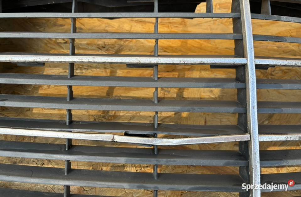 ATRAPA CHŁODNICY GRILL PRZOD CHROM MERCEDES C Atrapy Międzychód