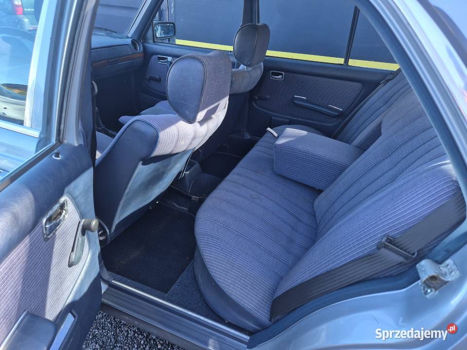 MercedesBenz 230E W123 23 benzyna 136 Manual śląskie