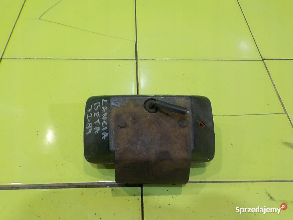 LANCIA BETA 20 B 83r COUPE 2D lampa osobowe