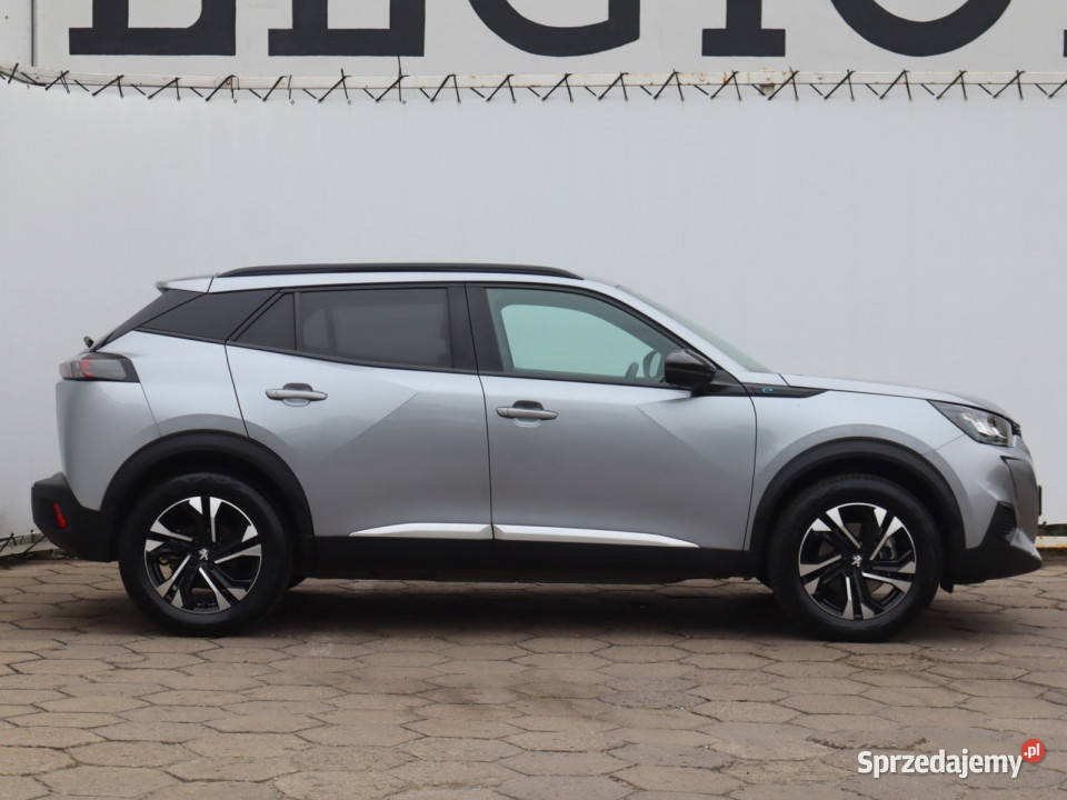 Peugeot e2008 50 kWh 0cm3 Łódź