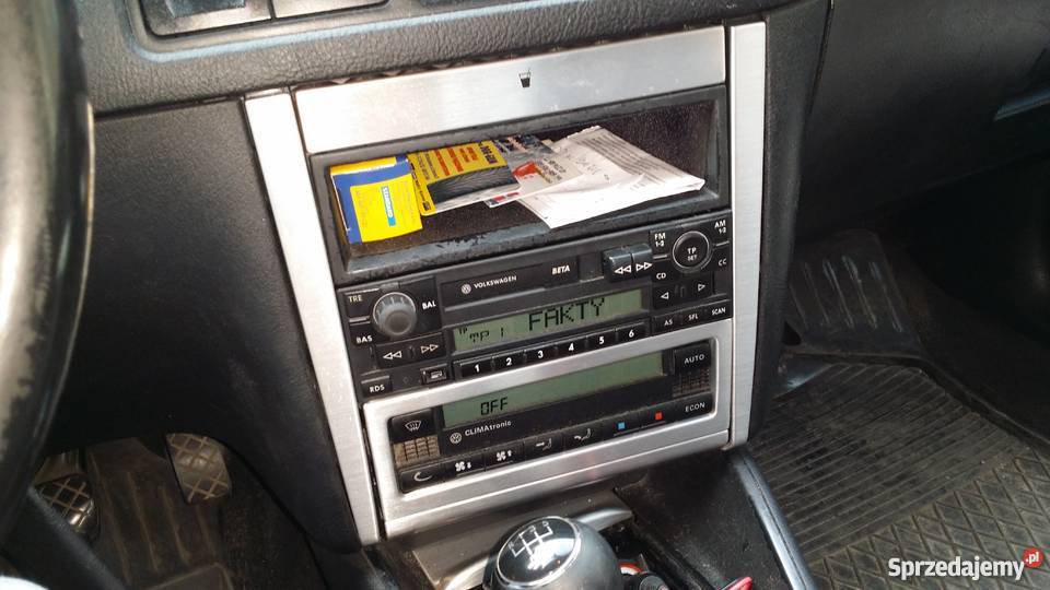 VW GOLF IV TDI 19 2003r Srebrny metalic srebrny Golf Volkswagen świętokrzyskie