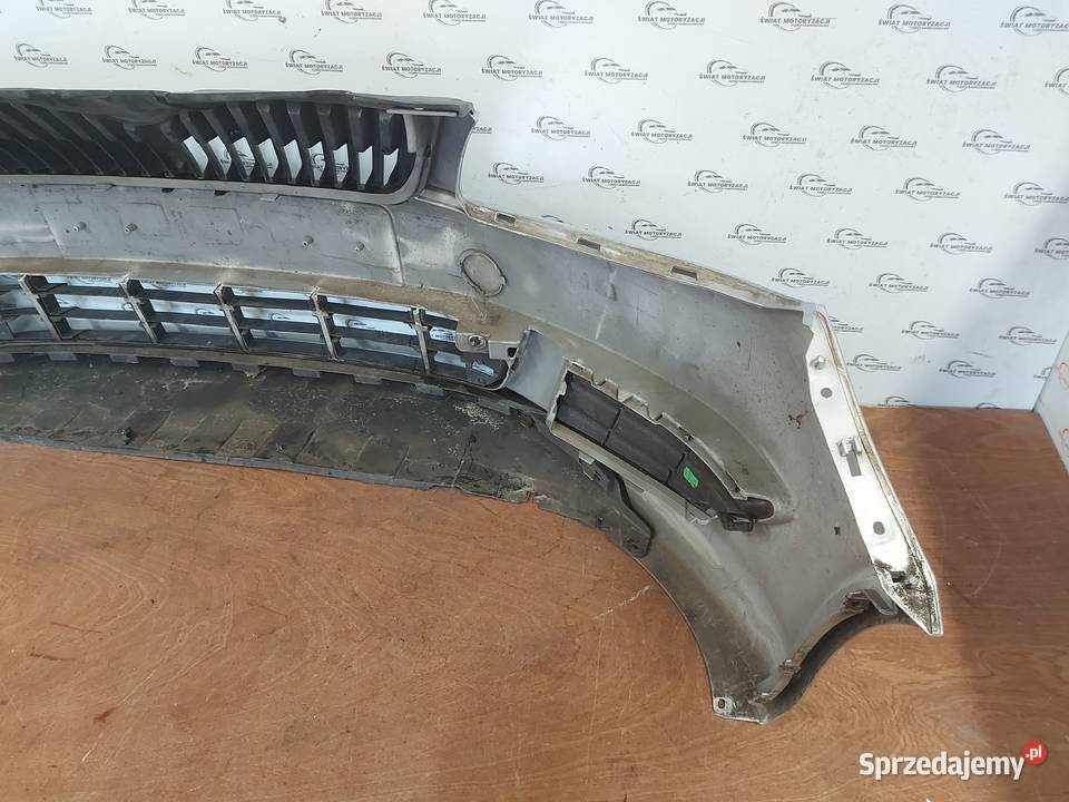SKODA FABIA II LIFT zderzak przód 5J0807221 osobowe