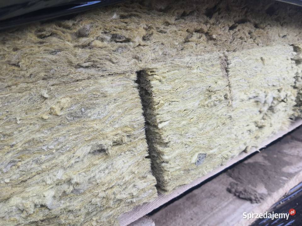 Izolacja ścian i poddaszy kostki z wełny Mierzęcice