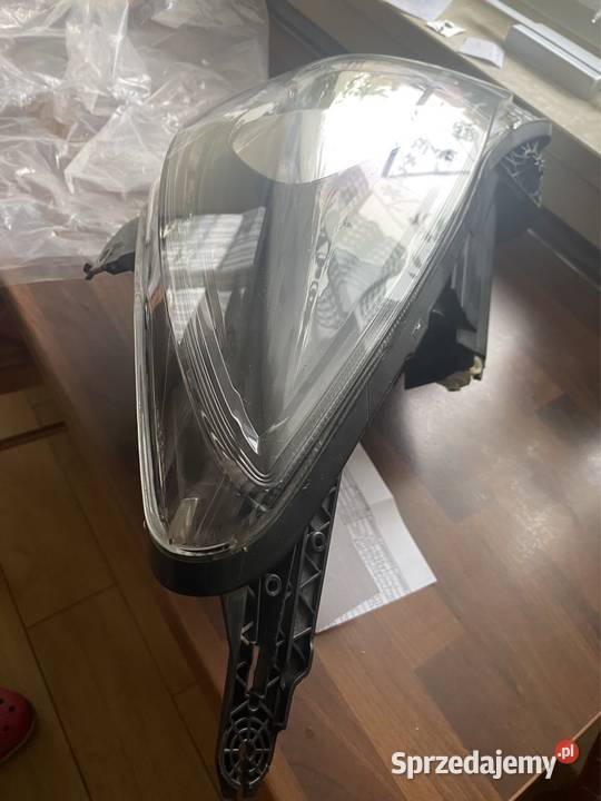 Insignia lift lampa przod zwykla Led lewa świętokrzyskie
