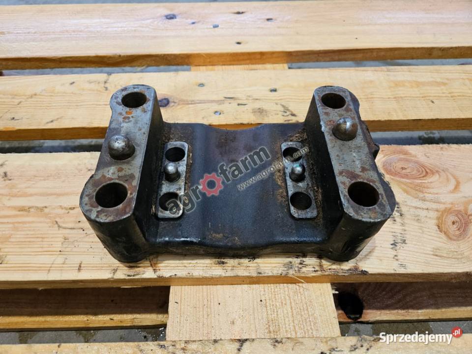 Wspornik wału napędowego Case Puma 130 145 150 Byków