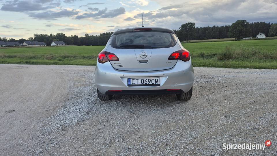 Opel Astra J 17 CDTi wersja Cosmo Bi xsenon srebrny Astra Toruń