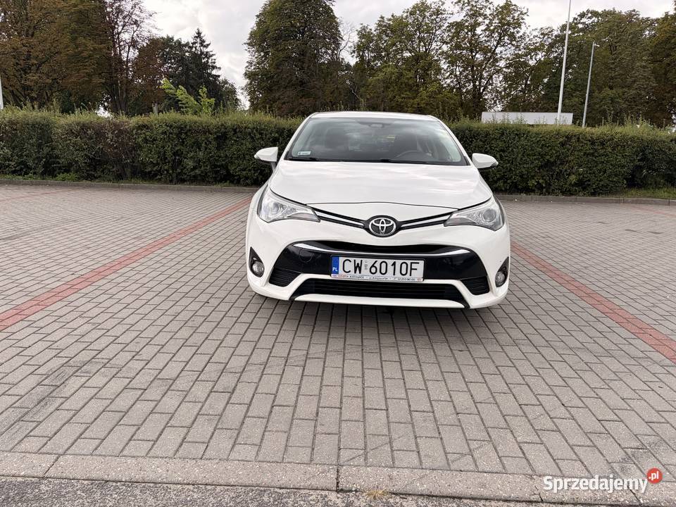 Toyota Avensis 2015 FL 20 diesel 143 227300km Włocławek